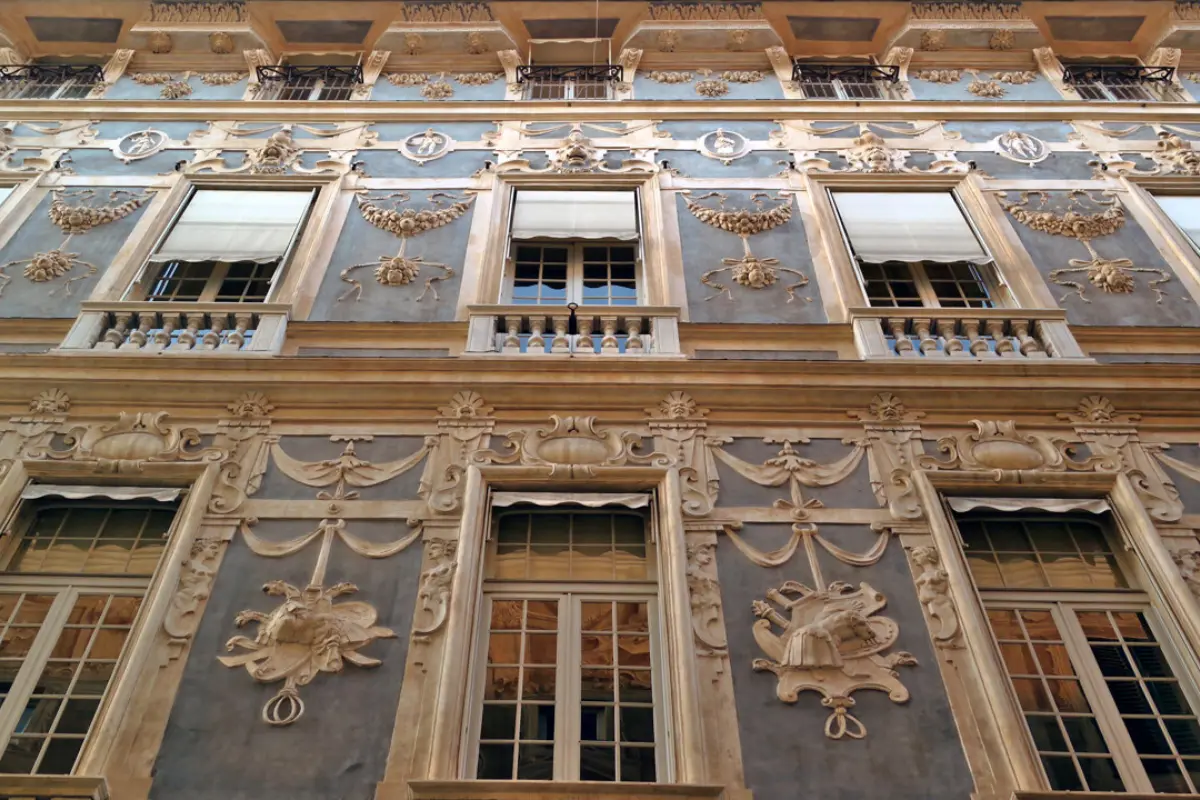 Cortile interno di Palazzo Lomellino di Strada Nuova, Via Garibaldi 7/a, Genova — patrimonio UNESCO dei Rolli